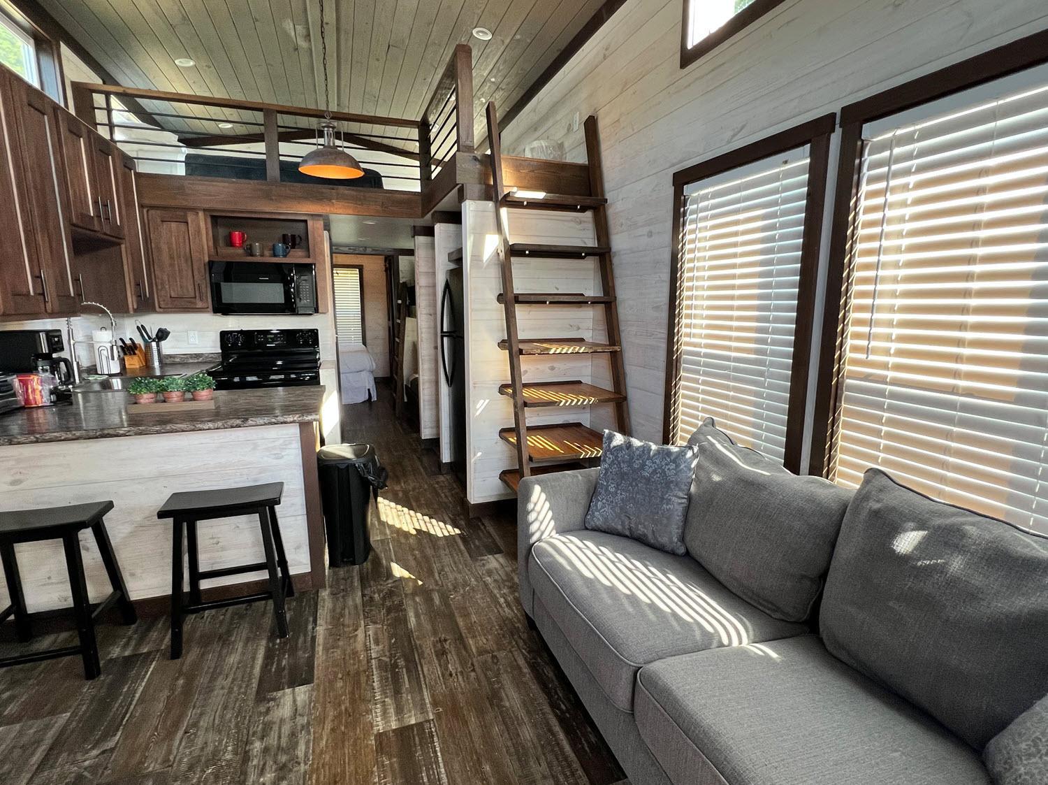 Creekfire Rv Resort 薩凡納 外观 照片